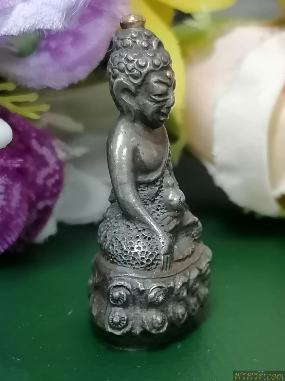 พระกริ่งปวเรศ เนื้อเงิน แท้ ผสมทองคำแท้ พ.ศ.๒๔๓๔พิมพ์ปราบเงี้ยว ร.๕เกศทอง หมุดทอง แผ่นปิดใต้ฐานทองคำ มีรอยจารย์ พร้อมใบตรวจโลหะ3ใบ