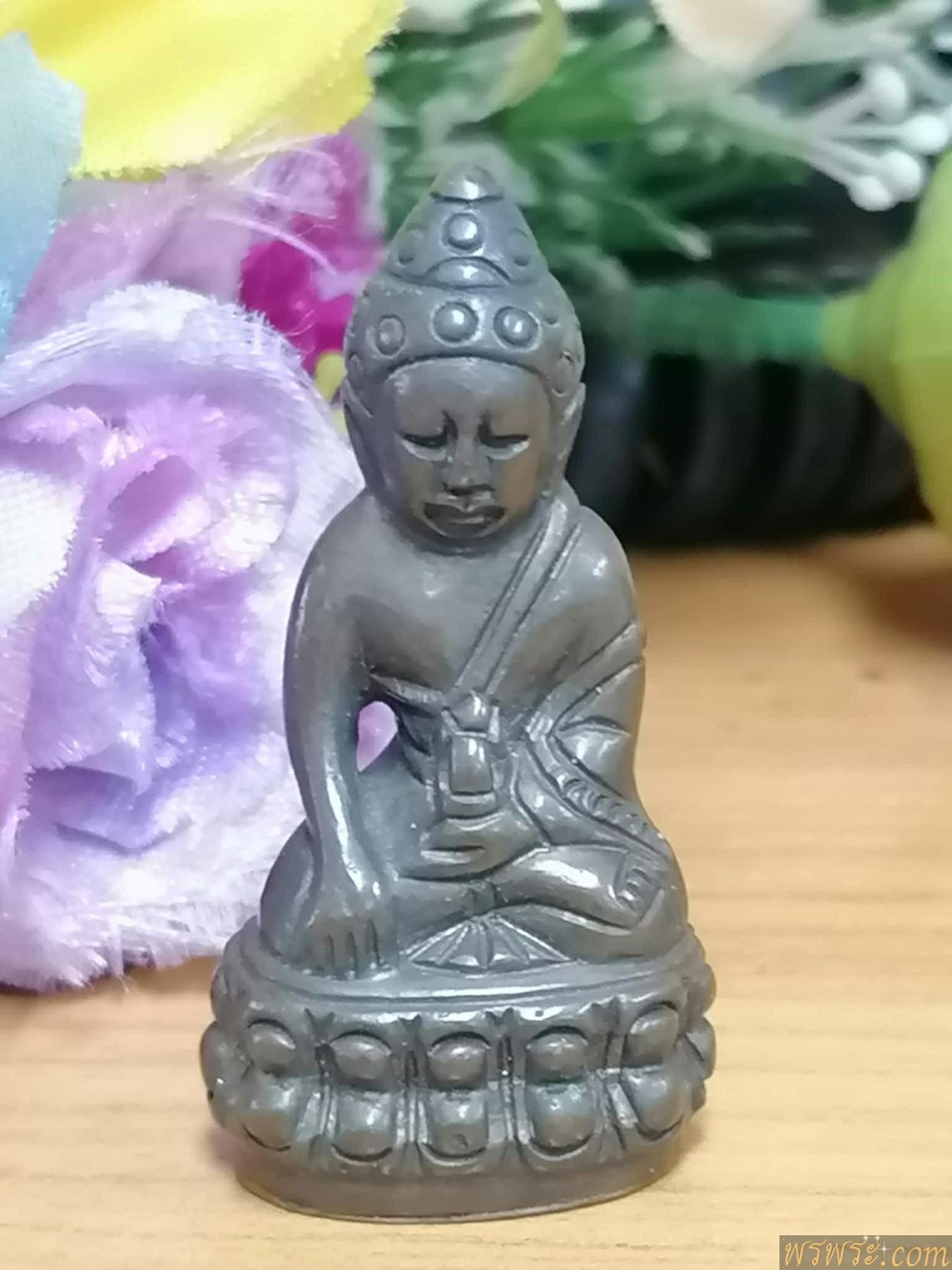 พระกริ่งปวเรศ เนื้อสำริด กริ่งดัง