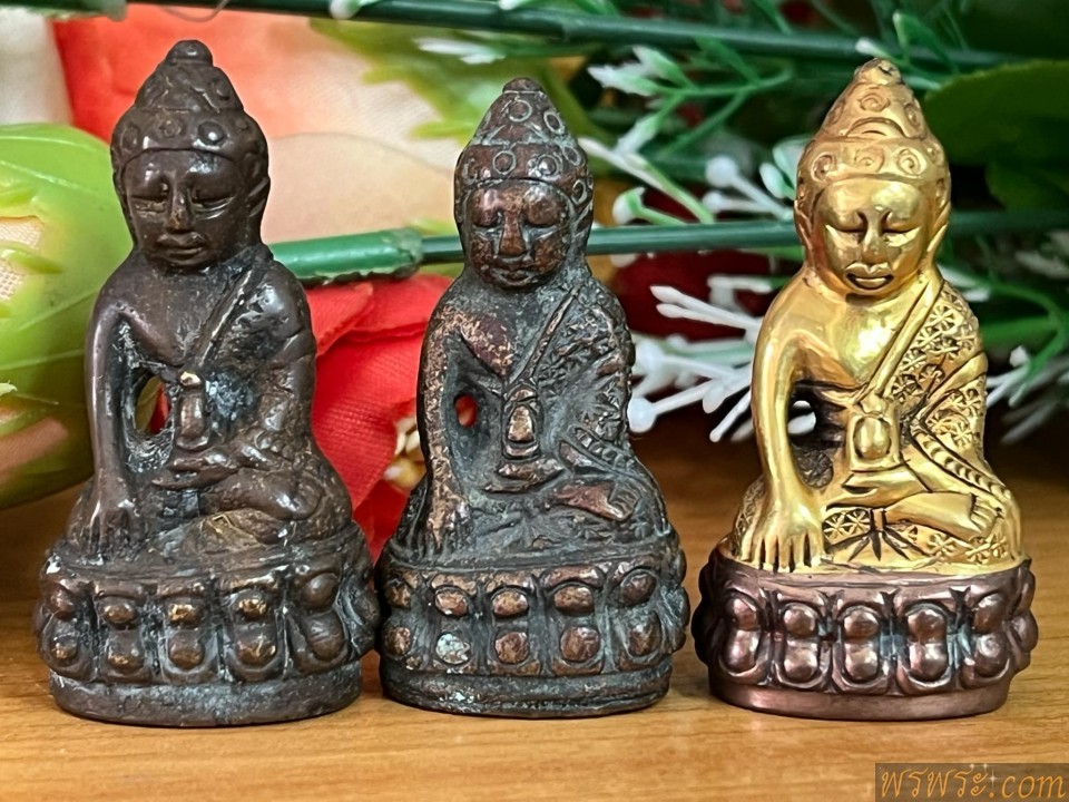 พระกริ่งปวเรศ เนื้อสำริด กริ่งดัง/3องค์ 3พิมพ์