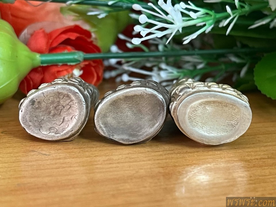 พระกริ่งปวเรศ เนื้อสำริด สีเงิน กริ่งดัง/3องค์ 3พิมพ์