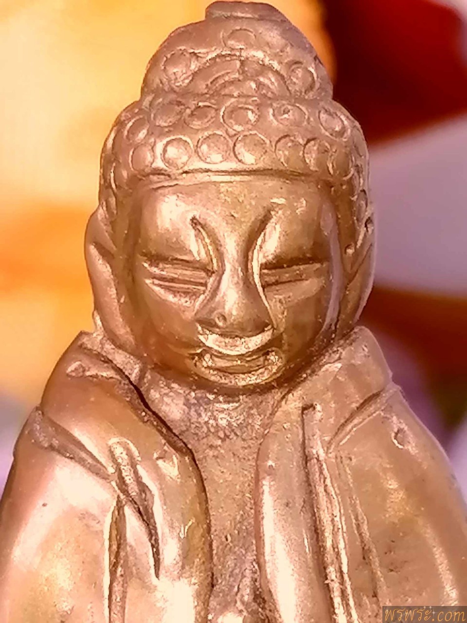 พระกริ่งปวเรศ ห่มคลุม เนื้อสำริดสีทอง อุดกริ่งใต้ฐาน //พบ1องค์ ณ.วันที่24/05/2567