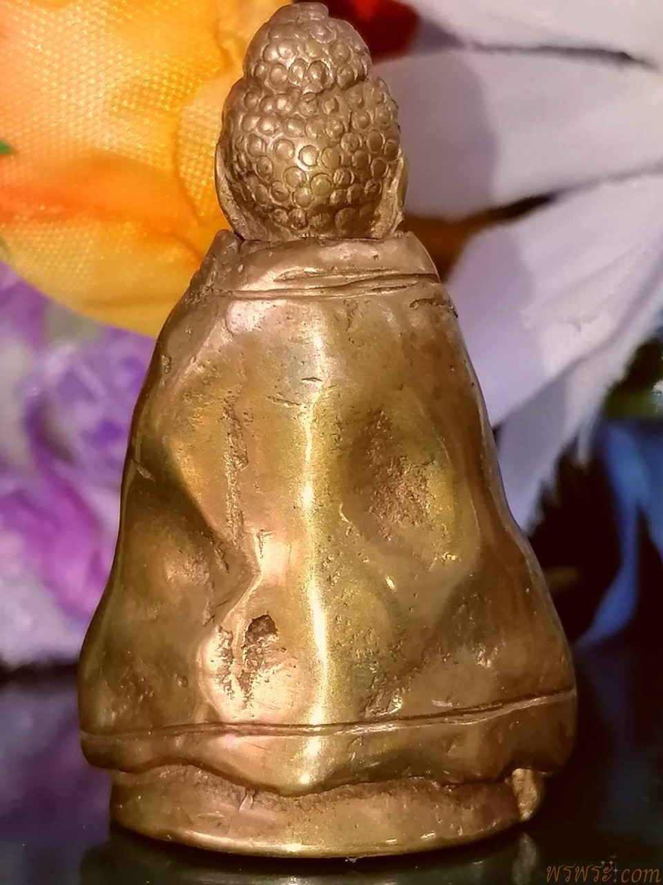 พระกริ่งปวเรศ ห่มคลุม เนื้อสำริดสีทอง อุดกริ่งใต้ฐาน //พบ1องค์ ณ.วันที่24/05/2567