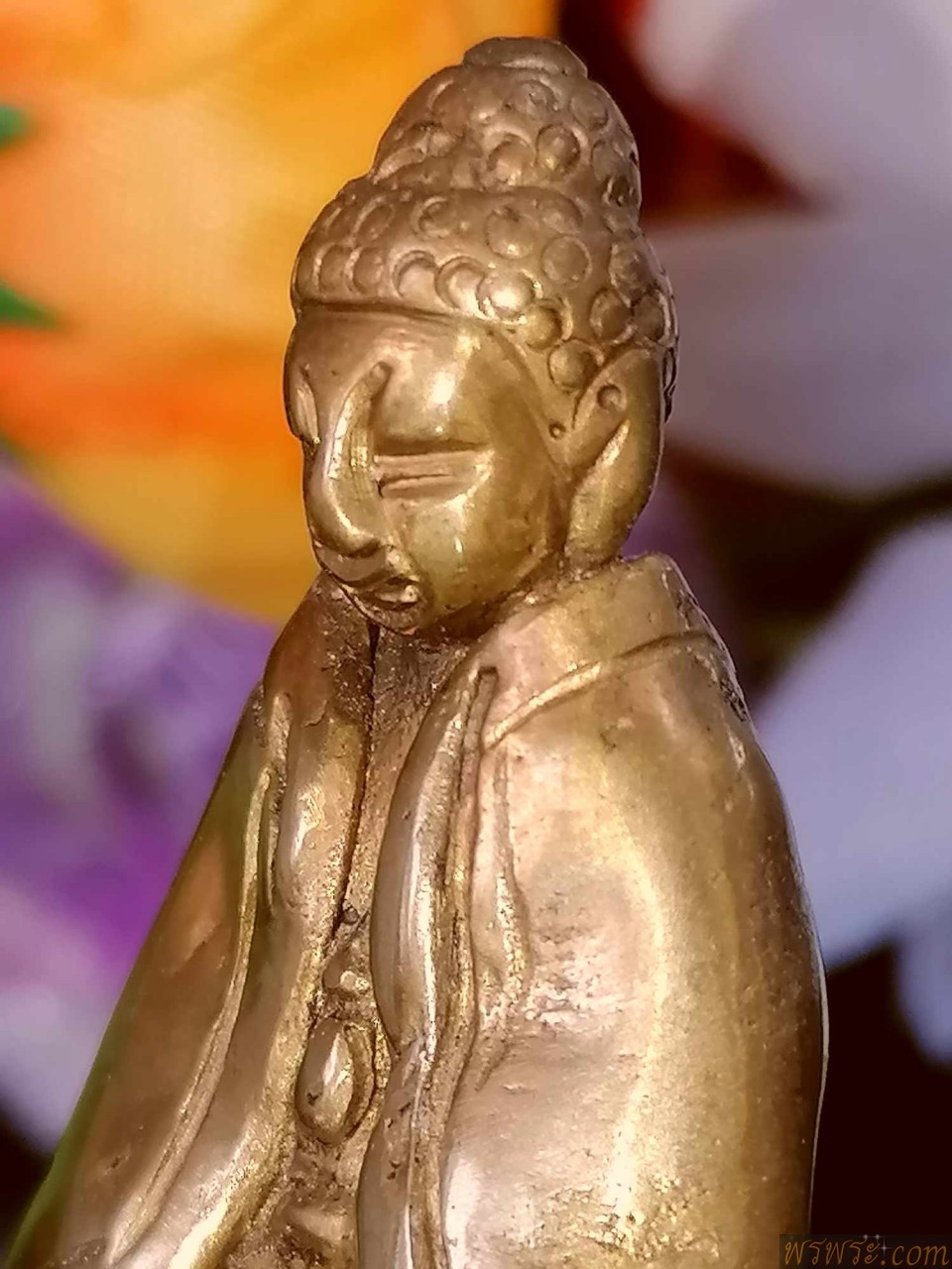 พระกริ่งปวเรศ ห่มคลุม เนื้อสำริดสีทอง อุดกริ่งใต้ฐาน //พบ1องค์ ณ.วันที่24/05/2567
