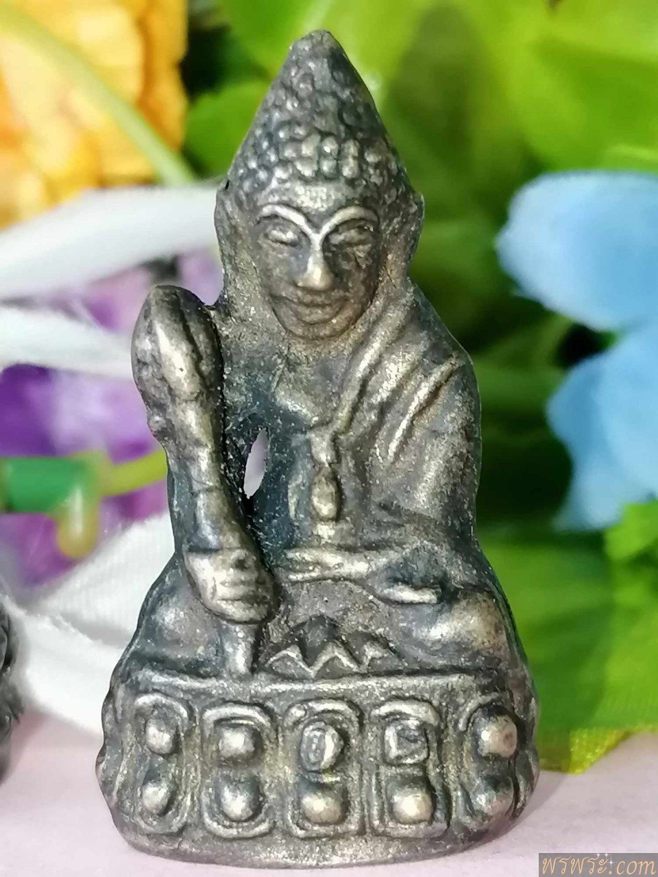 พระกริ่ง เนื้อสำริดเงิน กริ่งดัง ก่อนปี2500//หล่อแบบโบราณ พิมพ์ประกบข้าง ร่องรอยชัดเจน ยุค ก่อน2500