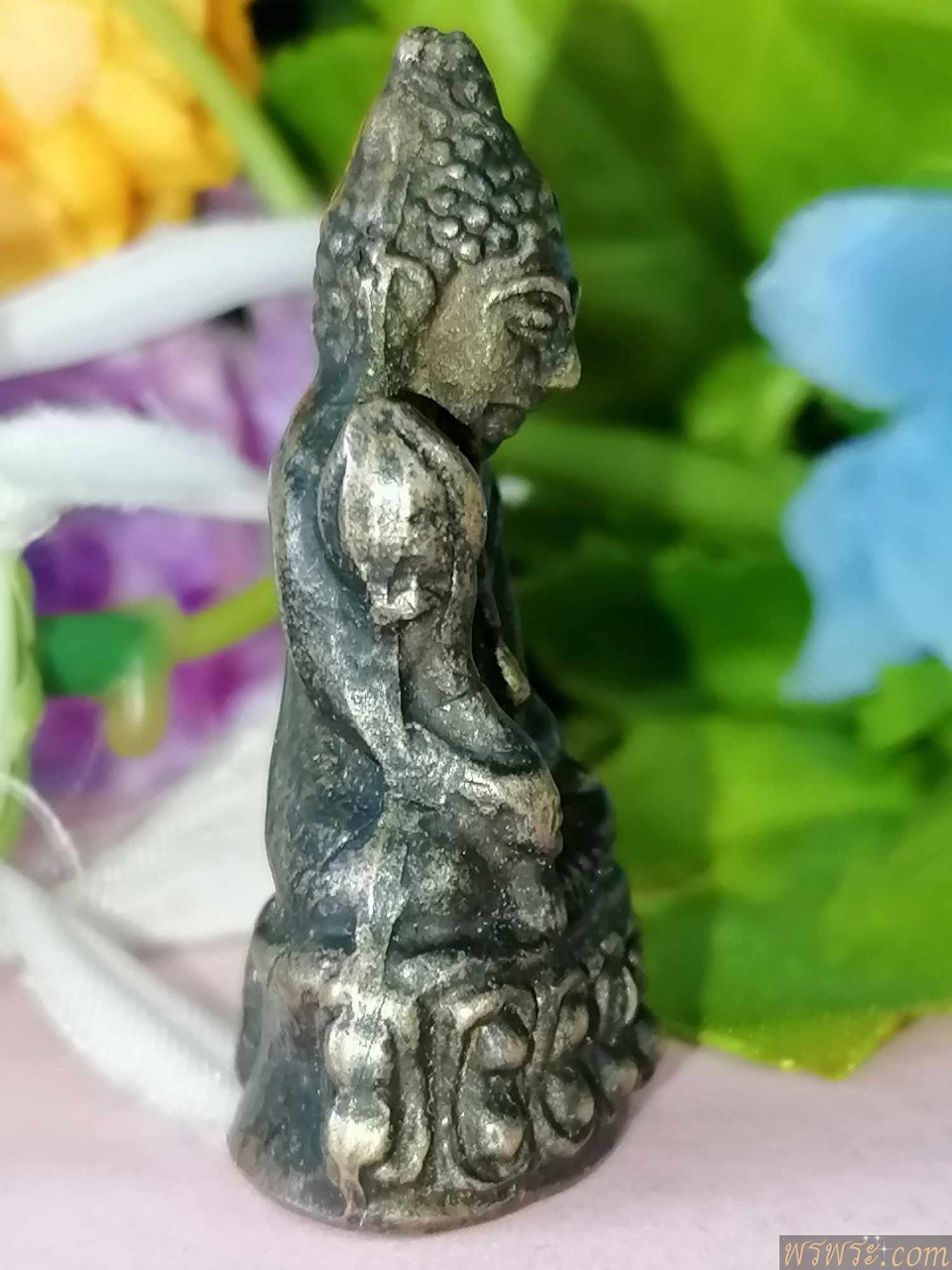 พระกริ่ง เนื้อสำริดเงิน กริ่งดัง ก่อนปี2500//หล่อแบบโบราณ พิมพ์ประกบข้าง ร่องรอยชัดเจน ยุค ก่อน2500
