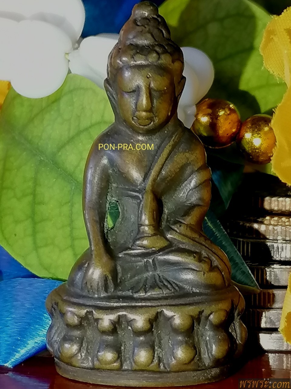 พระกริ่งปวเรศ พ.ศ.๒๔๑๑พิมพ์ หน้านาง เนื้อสัมฤทธิ์ กลับดำบางจุด กริ่งดัง / พิมพ์นี้ลงหนังสื่อพระหลายฉบับ