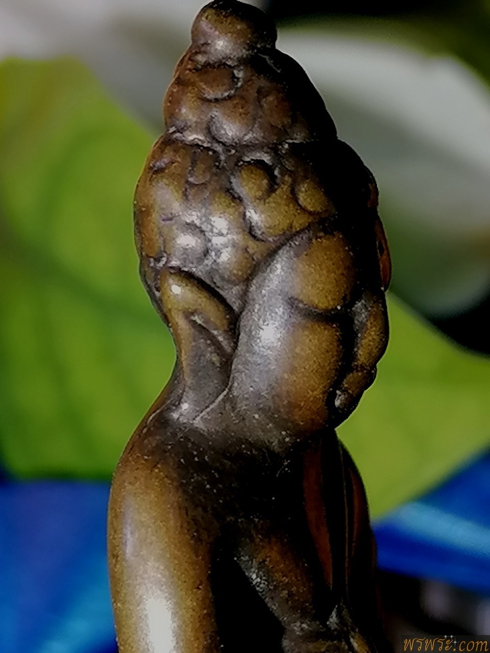 พระกริ่งปวเรศ พ.ศ.๒๔๑๑พิมพ์ หน้านาง เนื้อสัมฤทธิ์ กลับดำบางจุด กริ่งดัง / พิมพ์นี้ลงหนังสื่อพระหลายฉบับ