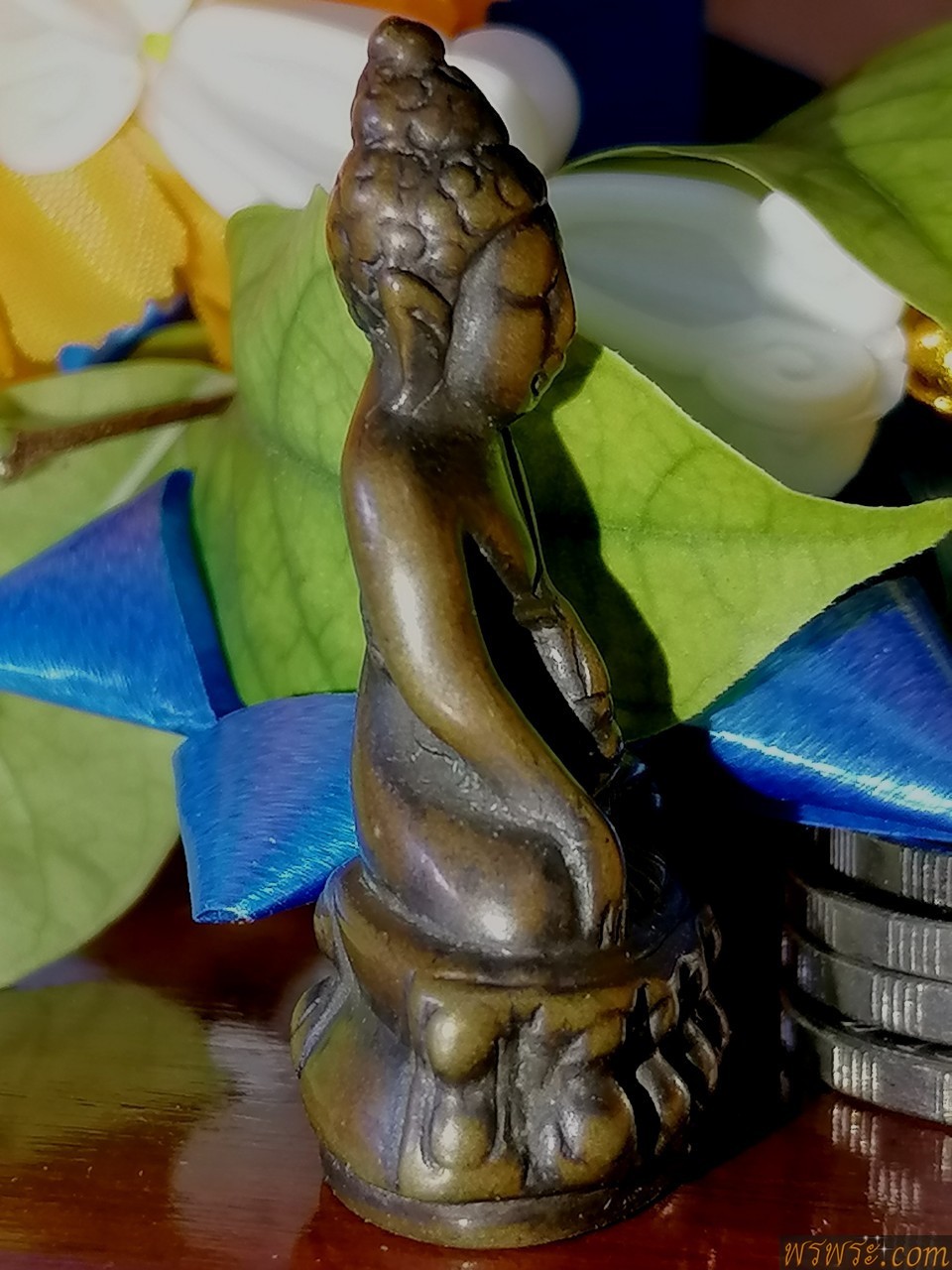 พระกริ่งปวเรศ พ.ศ.๒๔๑๑พิมพ์ หน้านาง เนื้อสัมฤทธิ์ กลับดำบางจุด กริ่งดัง / พิมพ์นี้ลงหนังสื่อพระหลายฉบับ