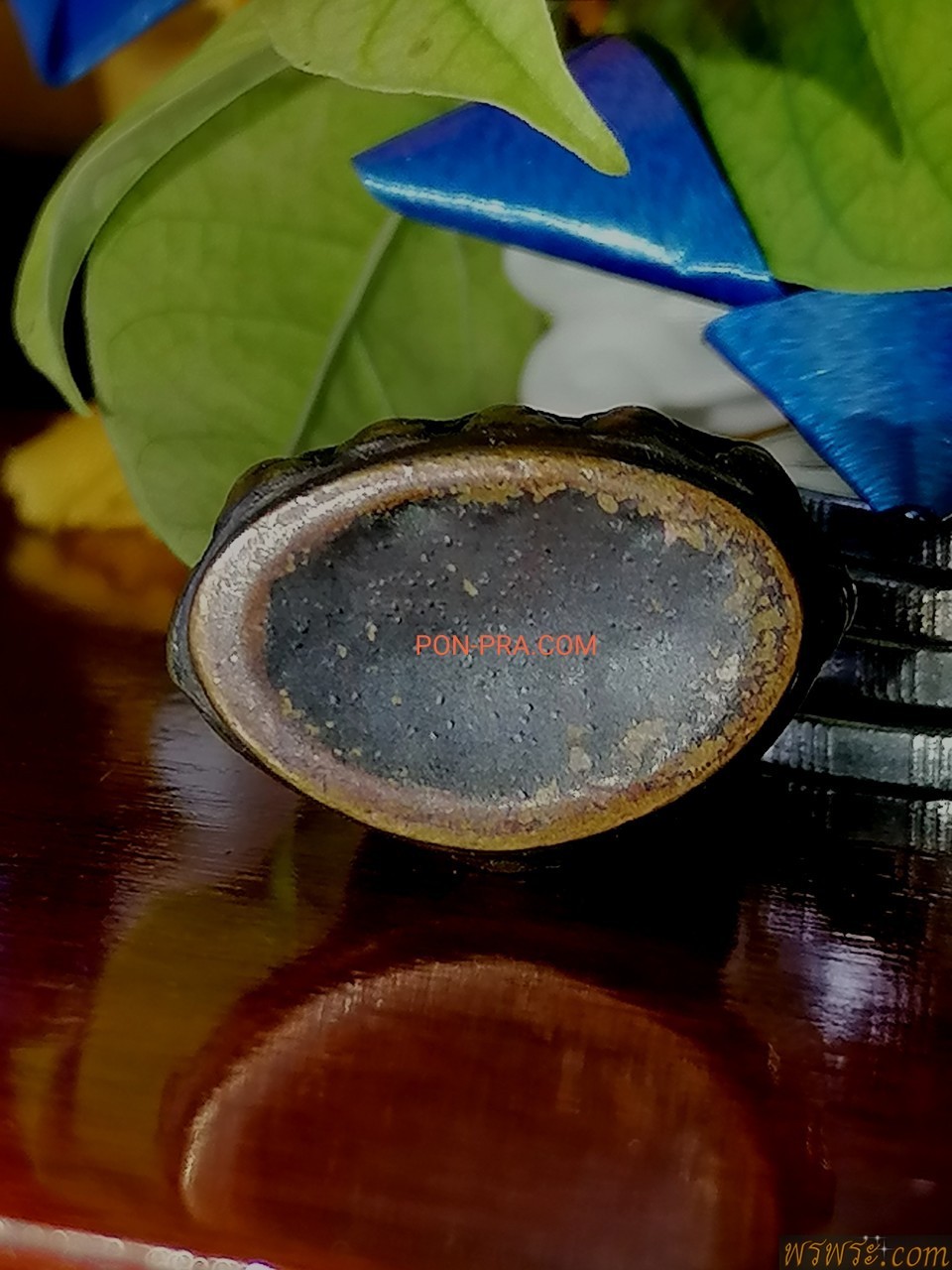 พระกริ่งปวเรศ พ.ศ.๒๔๑๑พิมพ์ หน้านาง เนื้อสัมฤทธิ์ กลับดำบางจุด กริ่งดัง / พิมพ์นี้ลงหนังสื่อพระหลายฉบับ