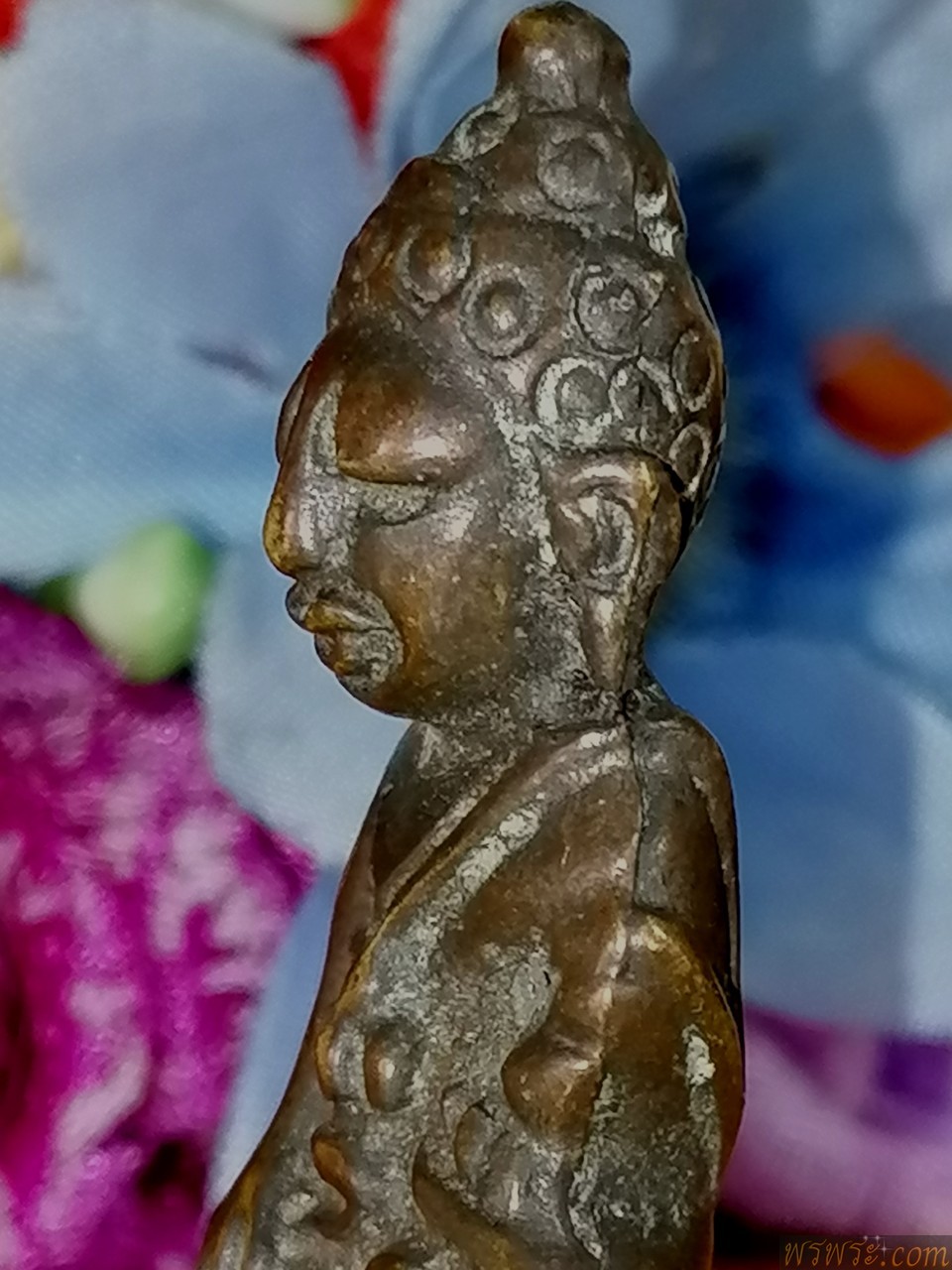 พระ​กริ่ง​ ปทุม​สุริยะ​วงศ์​ ใต้ฐาน​ พระราชวังจีน​ เนื้อ​สัมฤทธิ์​ กริ่ง​ดัง​