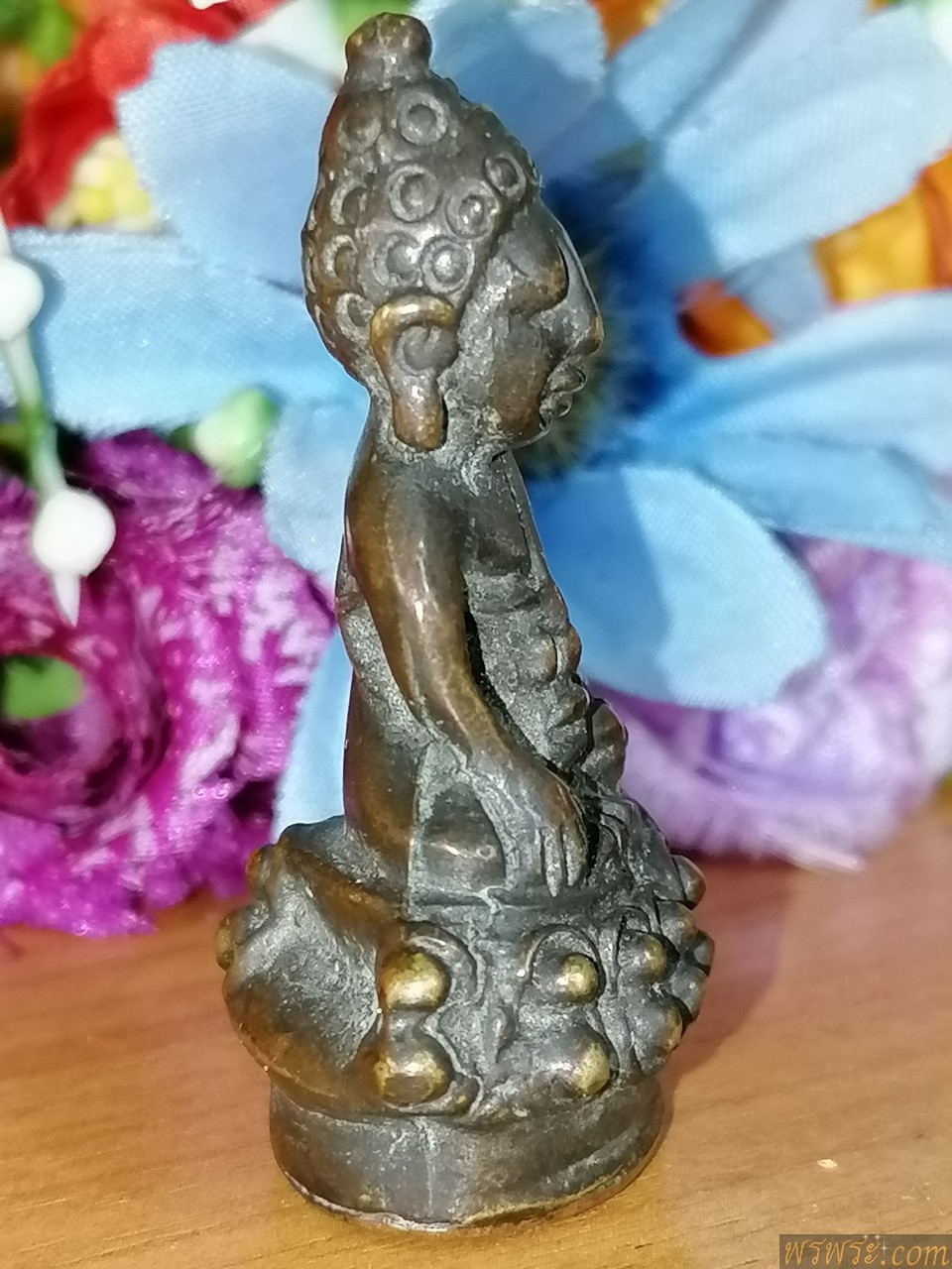 พระ​กริ่ง​ ปทุม​สุริยะ​วงศ์​ ใต้ฐาน​ พระราชวังจีน​ เนื้อ​สัมฤทธิ์​ กริ่ง​ดัง​