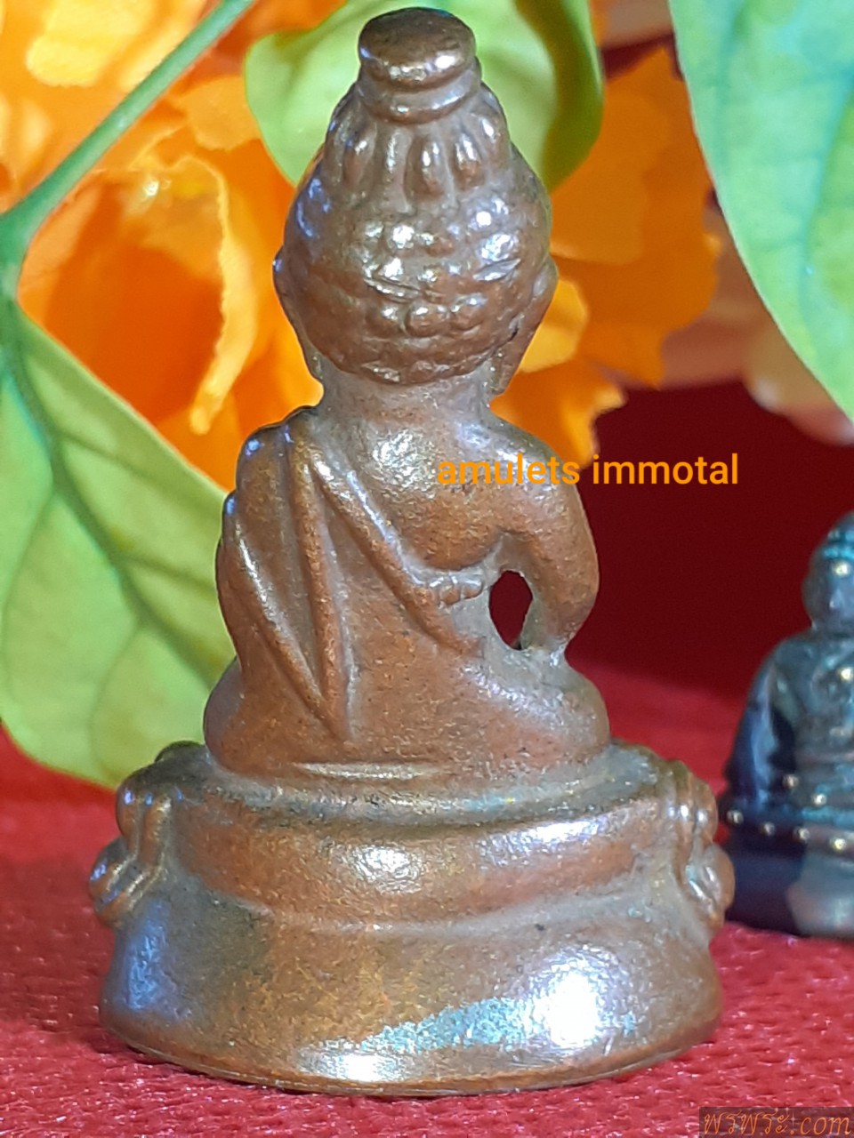 Phra Kring Pawaret Under the base of the Chinese Palace, Phra Kring Nong Sae is printed. Bronze body, ringing bell, before year 2500, Phra Sai Wangพระกริ่งปวเรศ ใต้ฐานพระราชวังจีน พิมพ์ พระกริ่งหนองแส เนื้อสัมฤทธิ์ กริ่งดัง ก่อนปี2500 พระสายวัง