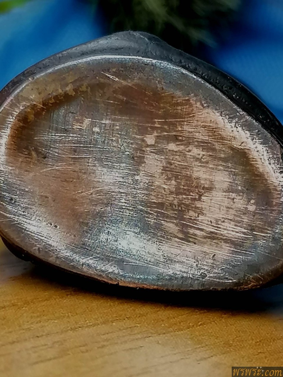 พระกริ่งปวเรศ ตอกลายจีวร เนื้อสัมฤทธิ์ กริ่งดัง