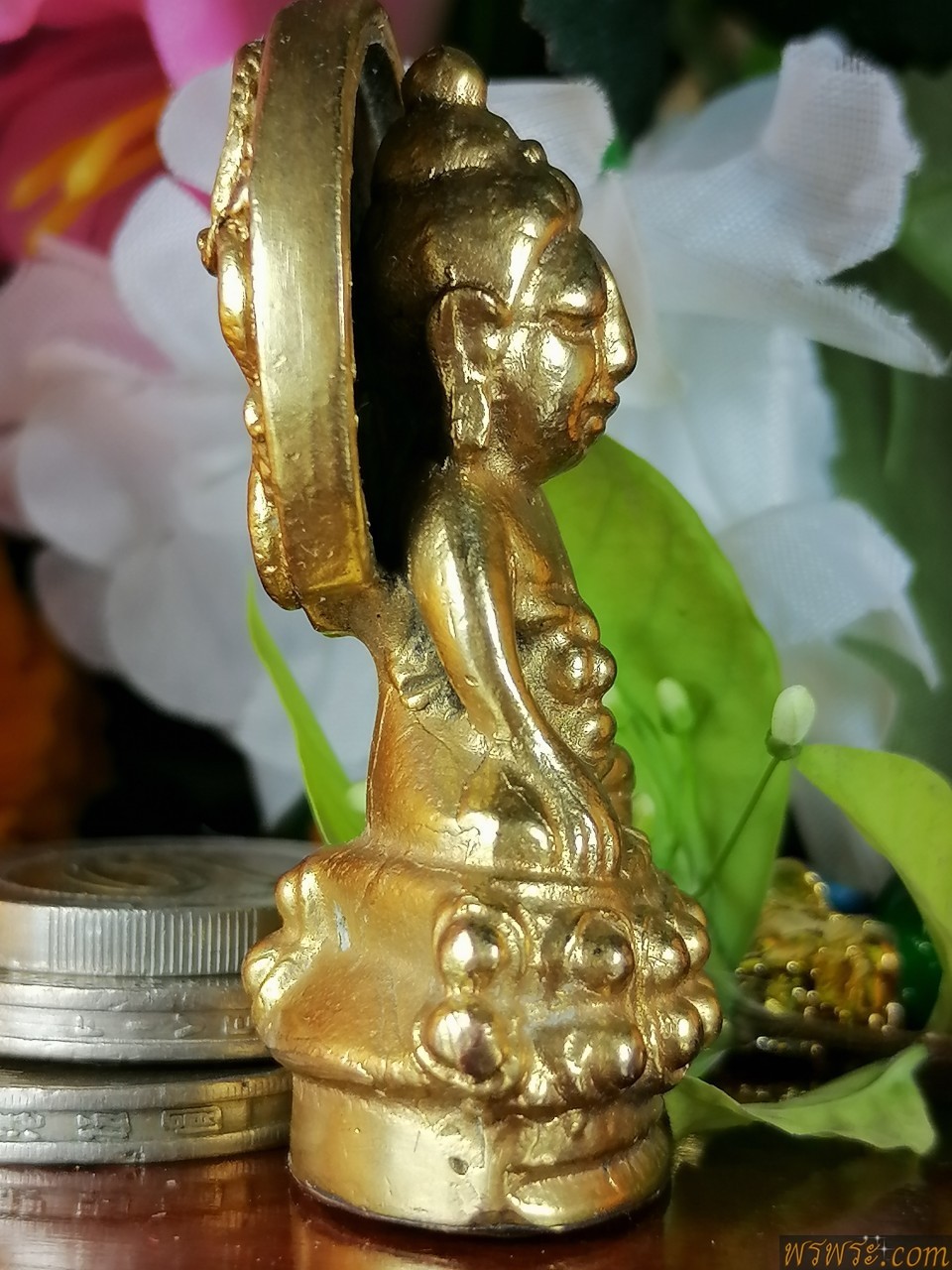 พระโชว์//พระกริ่งปวเรศ ประภามลฑล หลังรูป มังกรทอง เปียกทองคำแท้ 6.20%+-AU/GOLDกริ่งดัง โค๊ตนูน โค๊ตหยดน้ำ/2โค๊ต สำหรับคนพิเศษ /พบ1องค์ เมื่อวันที่ 28/12/2561 องค์1เดียว /ขนาด24*48หนา20มม