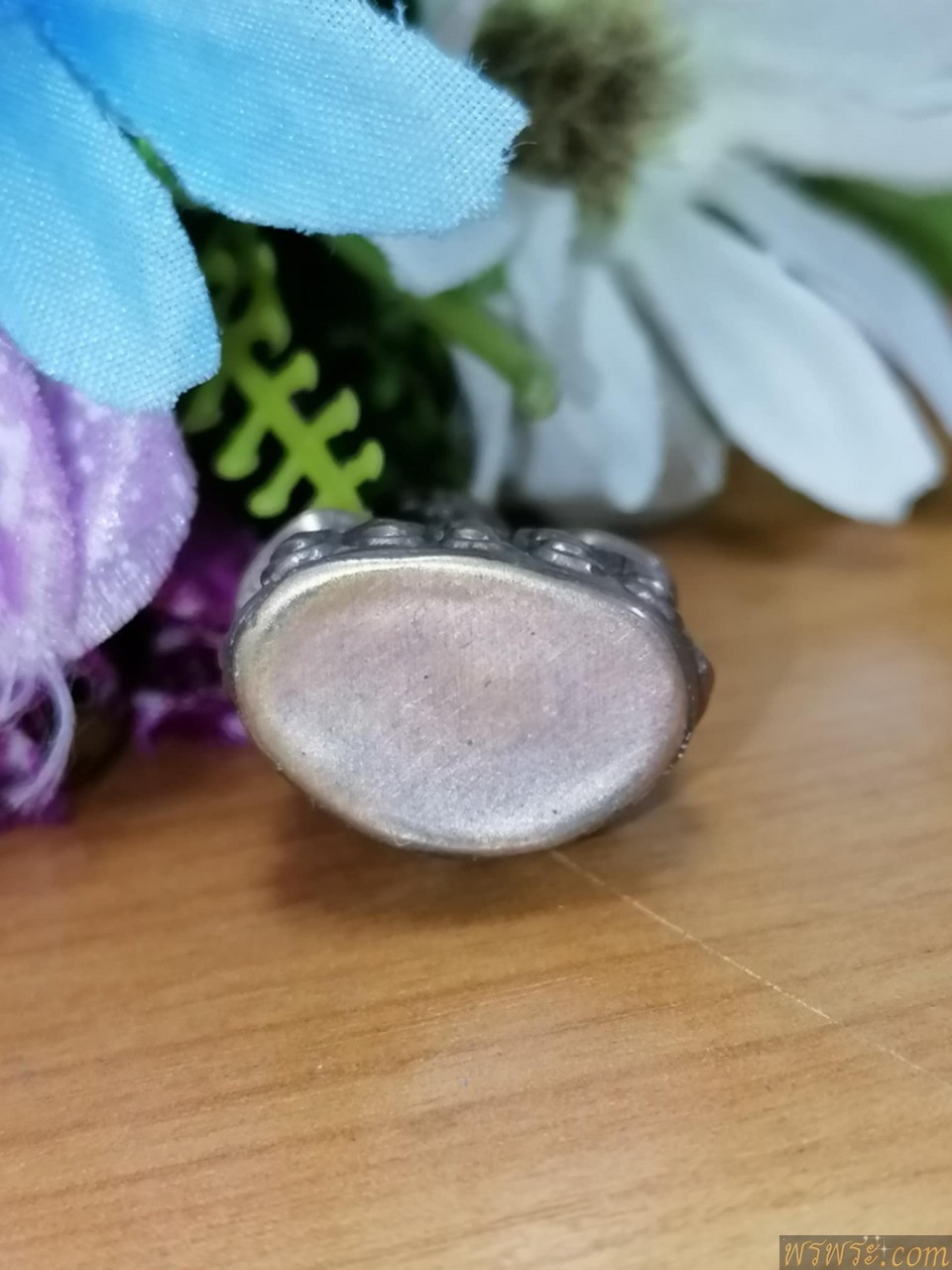 พระกริ่งปวเรศ ห่มคลุม หลังยันต์ เนื้อสำริด กริ่งดัง