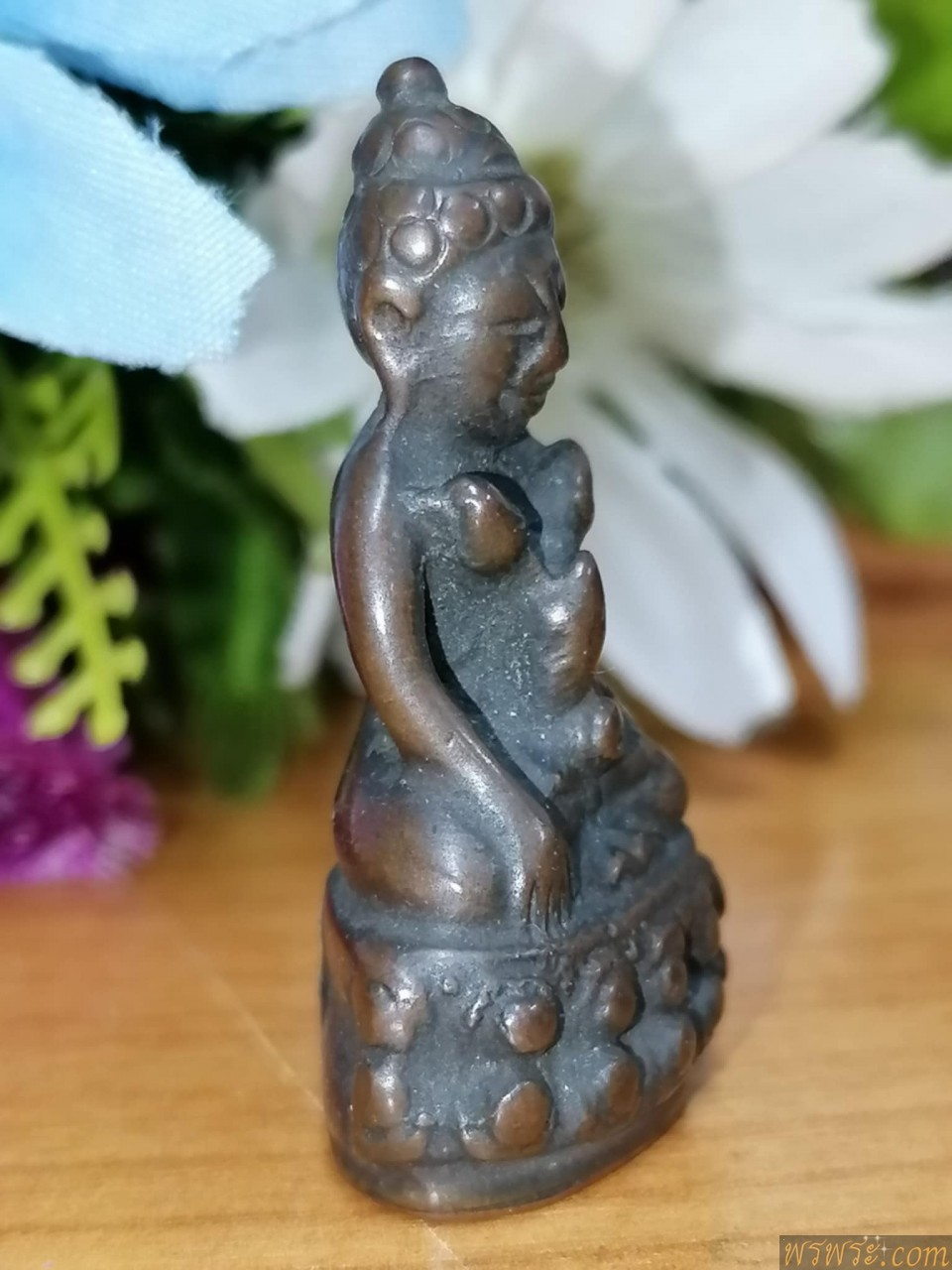 พระกริ่งปวเรศ เนื้อสำริด กริ่งดัง พิมพ์หายาก