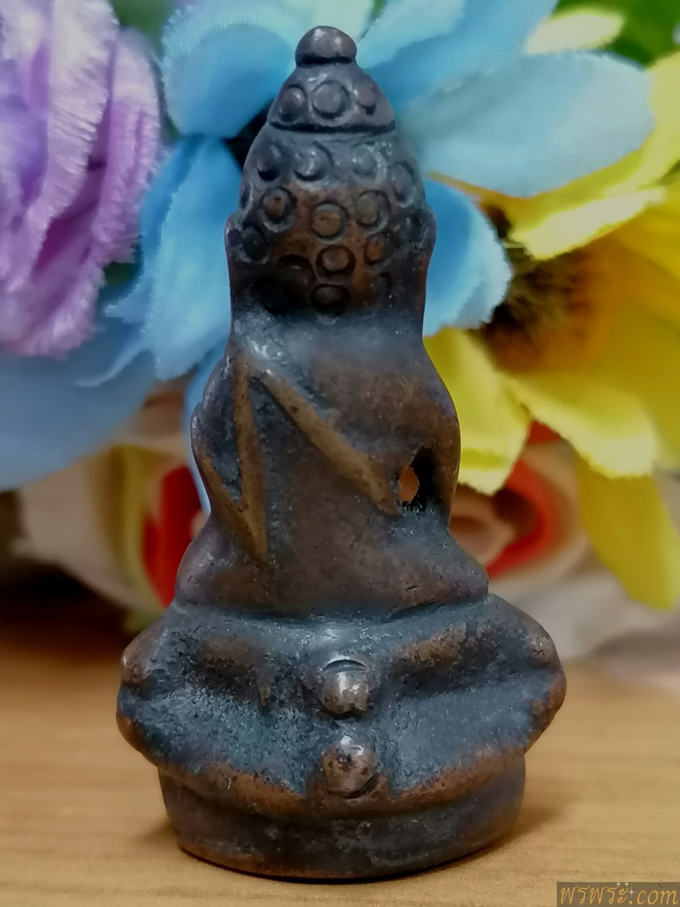 พระ​กริ่ง​ ปทุม​สุริยะ​วงศ์​ ใต้ฐานพระราชวัง​จีน​ เนื้อ​สัมฤทธิ์​ กริ่งดัง​ พิมพ์​ใหญ่​หายาก​ พบ1องค์​ ณ.วันที่16/11/2568