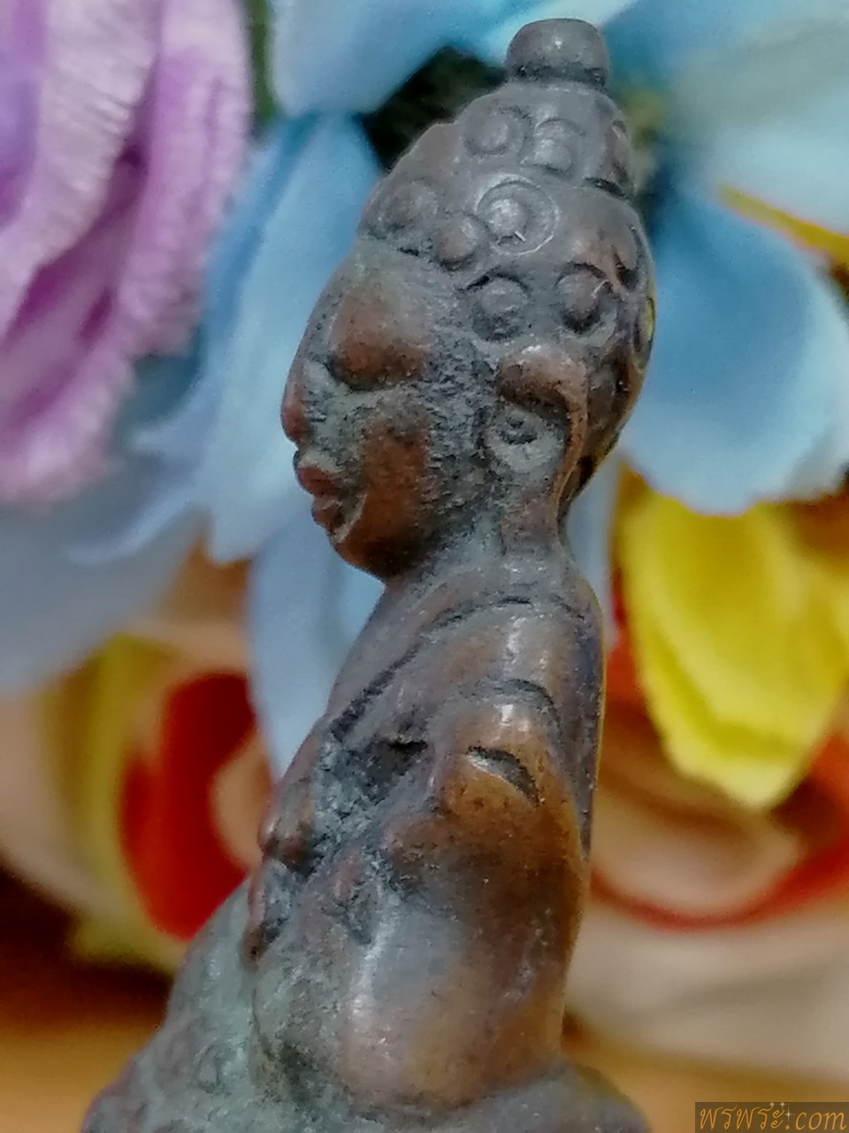 พระ​กริ่ง​ ปทุม​สุริยะ​วงศ์​ ใต้ฐานพระราชวัง​จีน​ เนื้อ​สัมฤทธิ์​ กริ่งดัง​ พิมพ์​ใหญ่​หายาก​ พบ1องค์​ ณ.วันที่16/11/2568