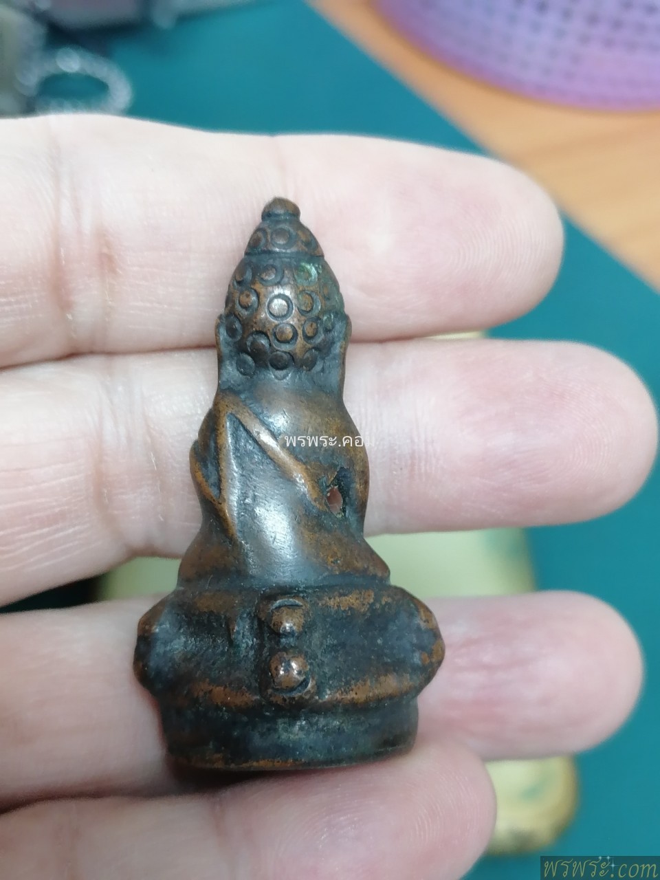 พระ​กริ่ง​ ปทุม​สุริยะ​วงศ์​ ใต้ฐานพระราชวัง​จีน​ เนื้อ​สัมฤทธิ์​ กริ่งดัง​ พิมพ์​ใหญ่​หายาก​ พบ1องค์​ ณ.วันที่16/11/2568