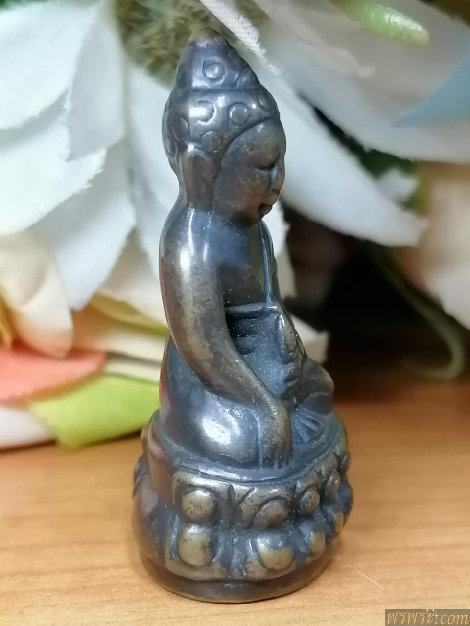 พระกริ่งปวเรศ เนื้อสำริด กริ่งดัง สมบูรณ์พูนสุข