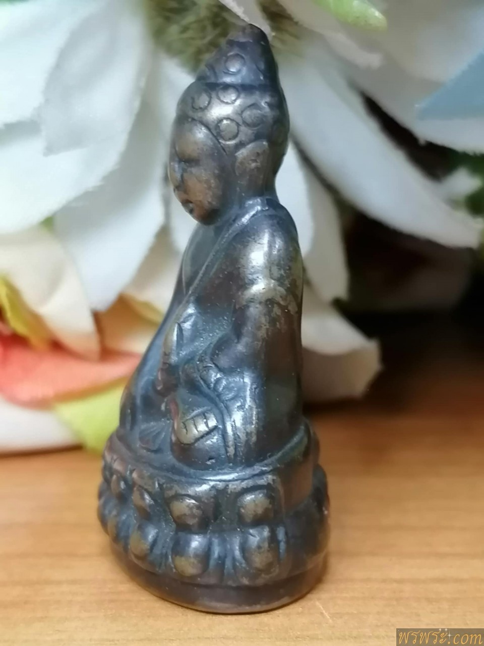 พระกริ่งปวเรศ เนื้อสำริด กริ่งดัง สมบูรณ์พูนสุข