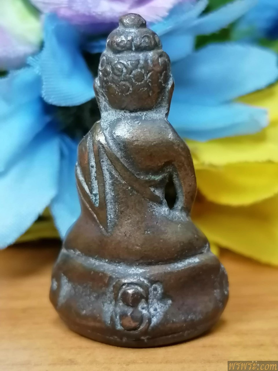 พระกริ่งปวเรศ เนื้อสำริด กริ่งดัง