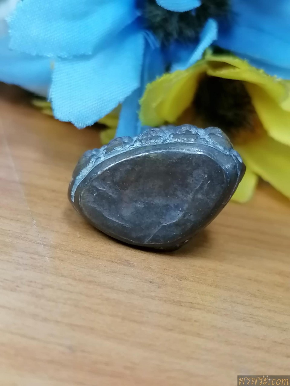 พระกริ่งปวเรศ เนื้อสำริด กริ่งดัง