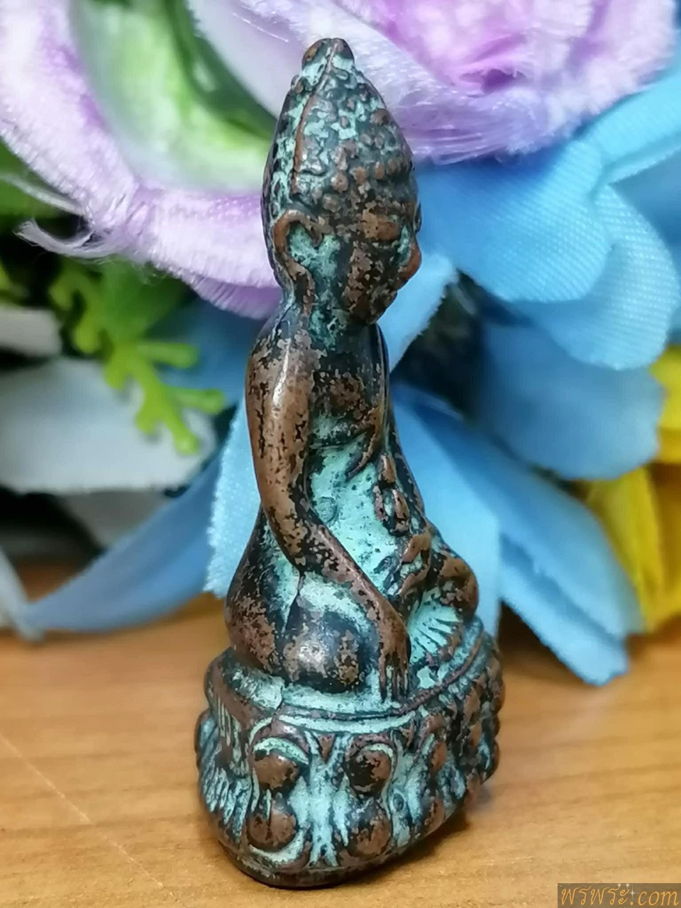 พระกริ่งปวเรศ เนื้อสำริด กริ่งดัง จาลึกหลังฐาน พ.ศ.๒๔๓๐ บวร ปวเรศ รอยรักดำ สนิมเขียว