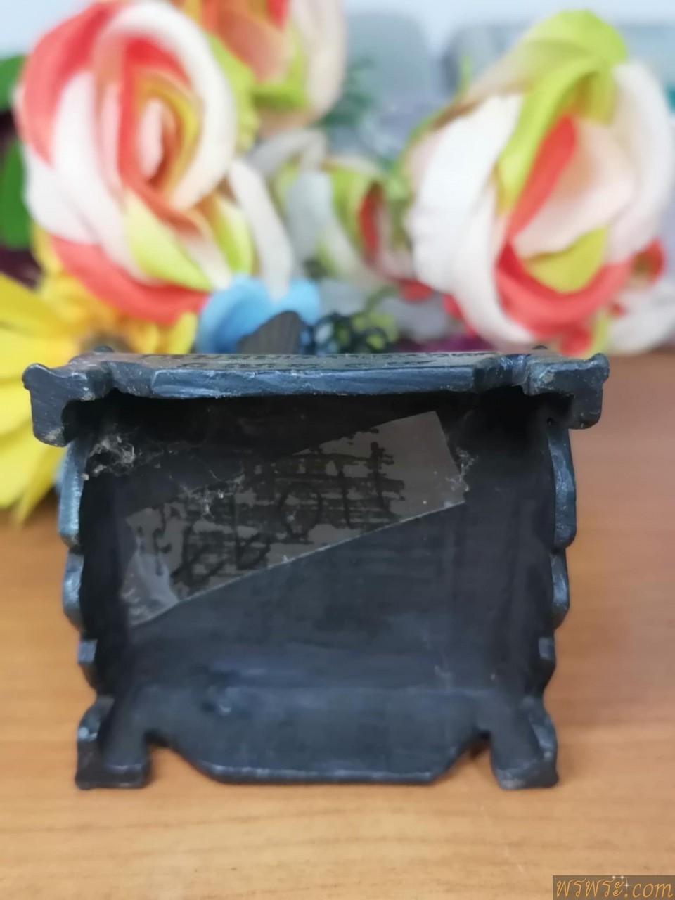 พระกริ่งปวเรศ เนื้อสำริด