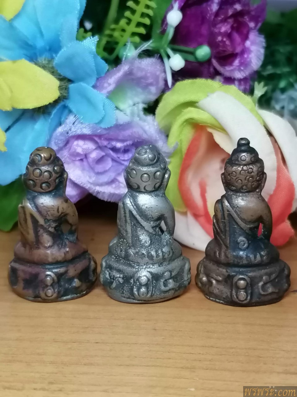 พระกริ่ง ปราบฮ่อ ร.๕ เนื้อสำริด กริ่งดัง//3องค์