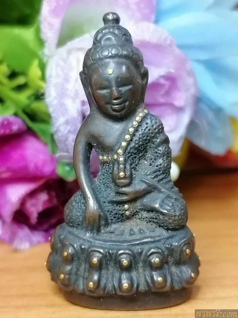 พระกริ่งปวเรศ หมุดทอง มีจารย์ ใต้ฐาน เนื้อสำริด กริ่งดัง