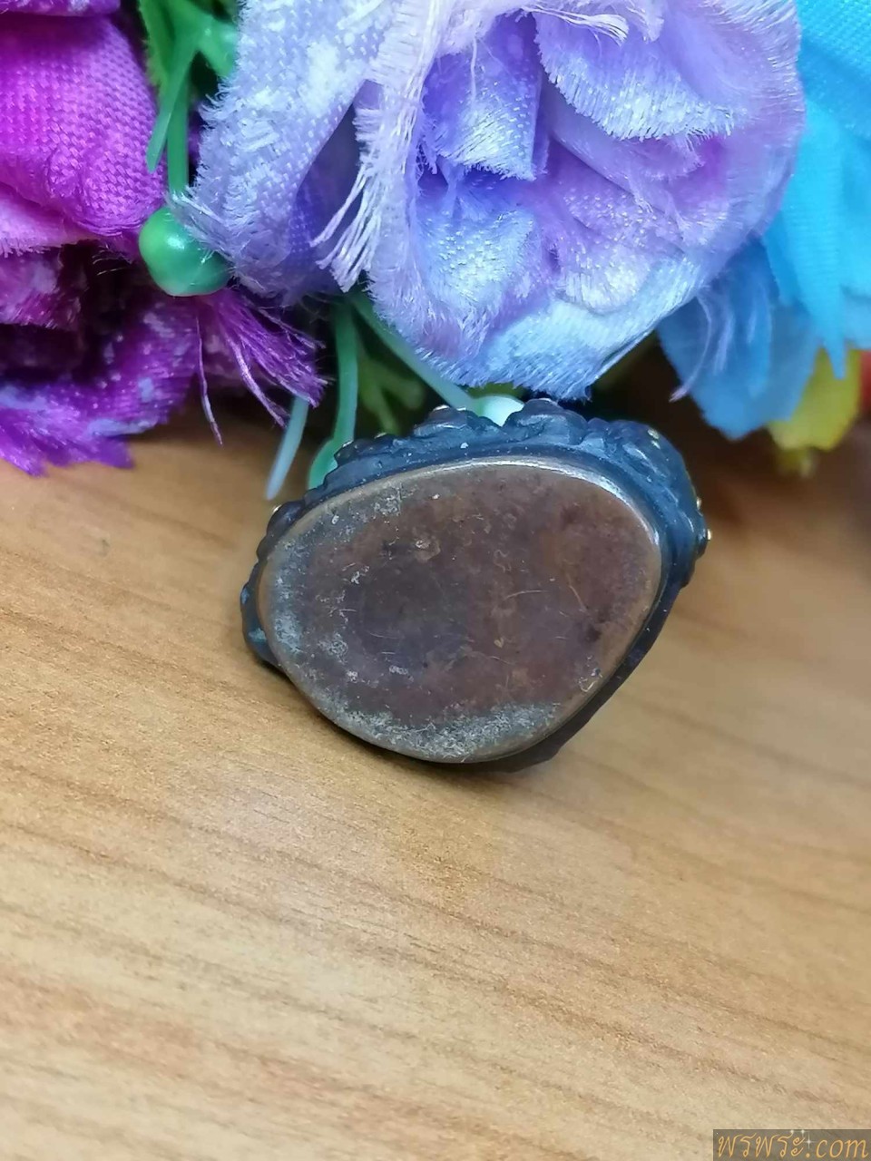 พระกริ่งปวเรศ หมุดทอง มีจารย์ ใต้ฐาน เนื้อสำริด กริ่งดัง