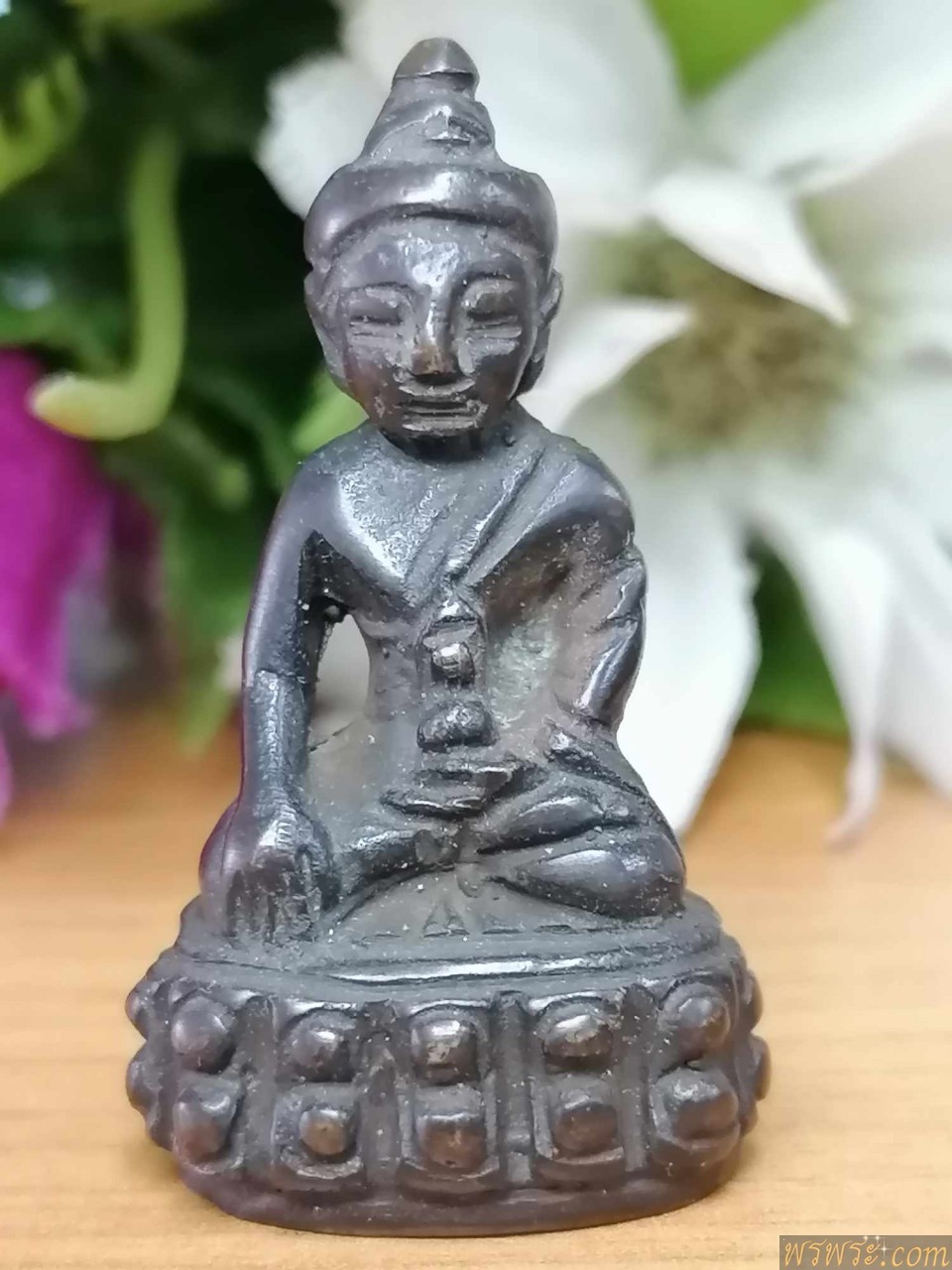 พระกริ่ง เนื้อสำริด