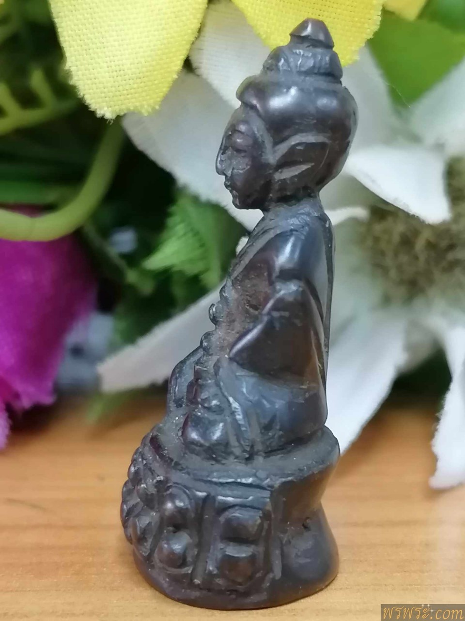 พระกริ่ง เนื้อสำริด