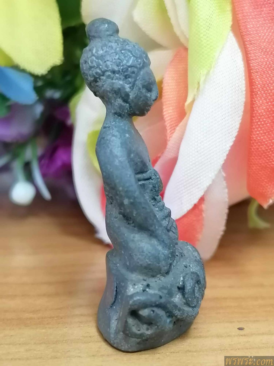 พระกริ่งปวเรศ พิมพ์พระกริ่ง บาเกง บัวขดเมฆ เนื้อสำริด กริ่งดัง