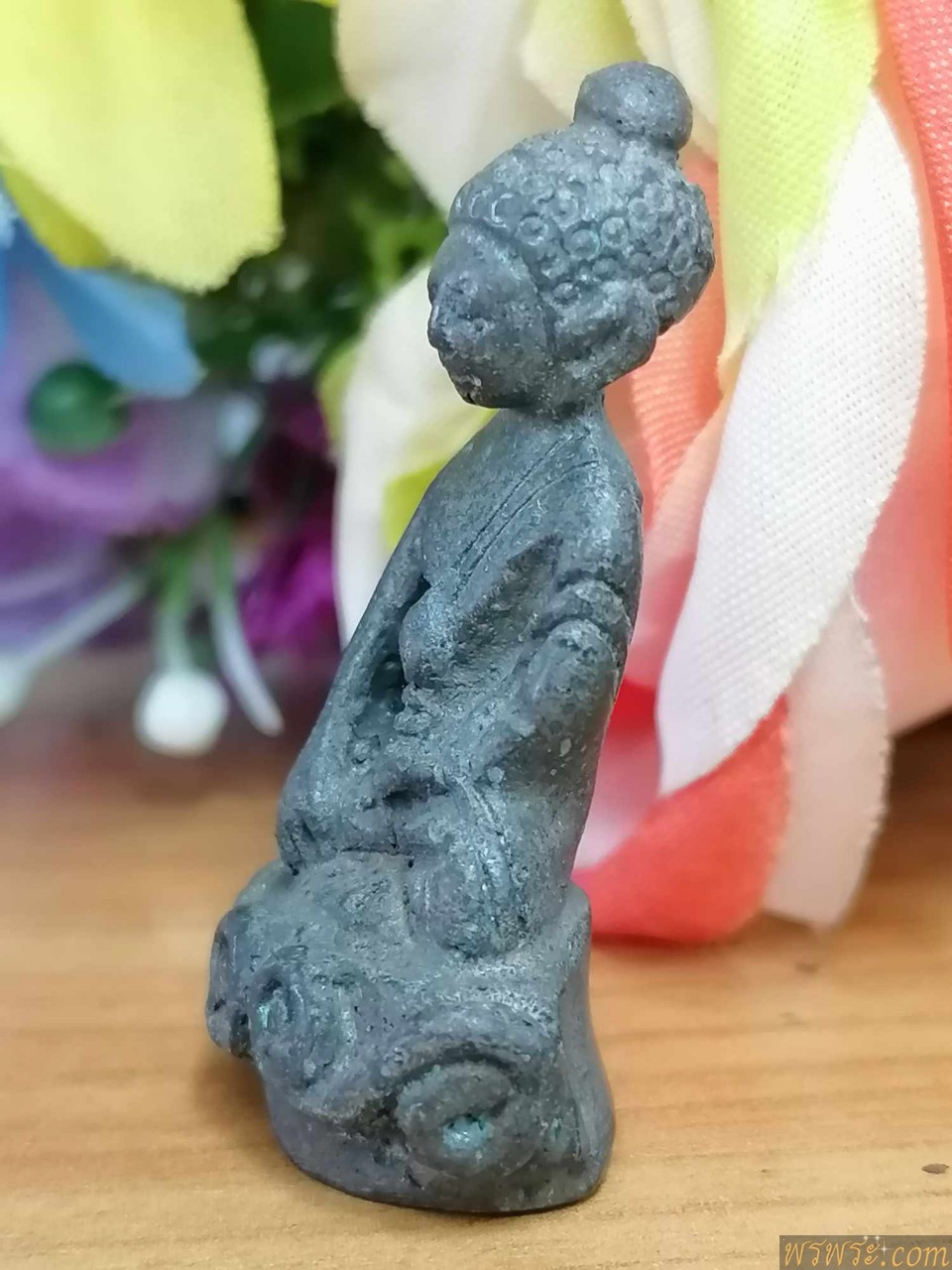 พระกริ่งปวเรศ พิมพ์พระกริ่ง บาเกง บัวขดเมฆ เนื้อสำริด กริ่งดัง