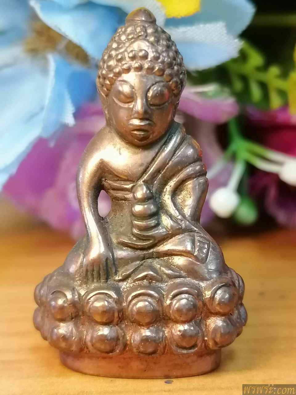 พระกริ่งปวเรศ เนื้อสำริด กริ่งดัง