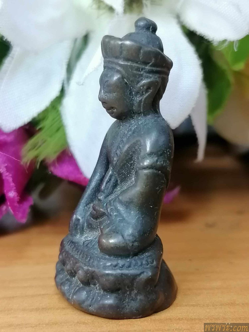 พระกริ่ง ปวเรษ ทรงจีน เนื้อสำริด กริ่งดัง