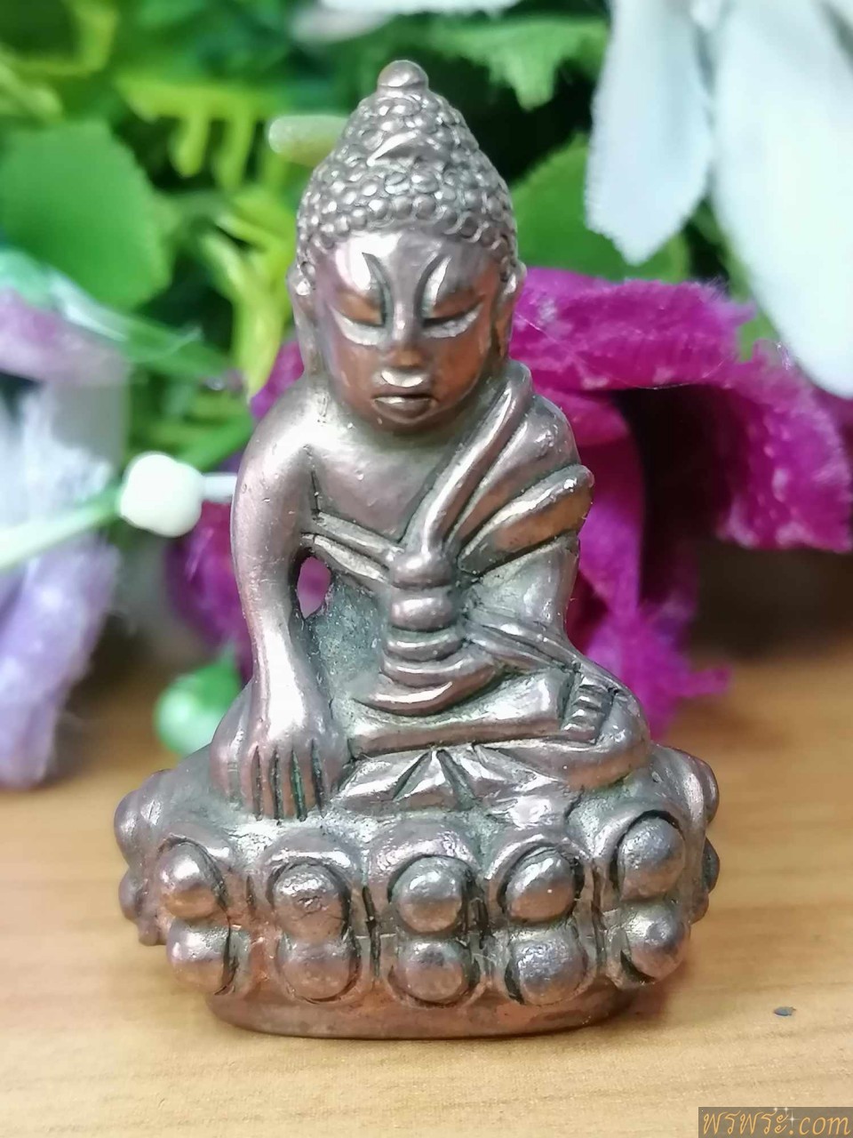 พระกริ่งปวเรศ เนื้อสำริด กริ่งดัง