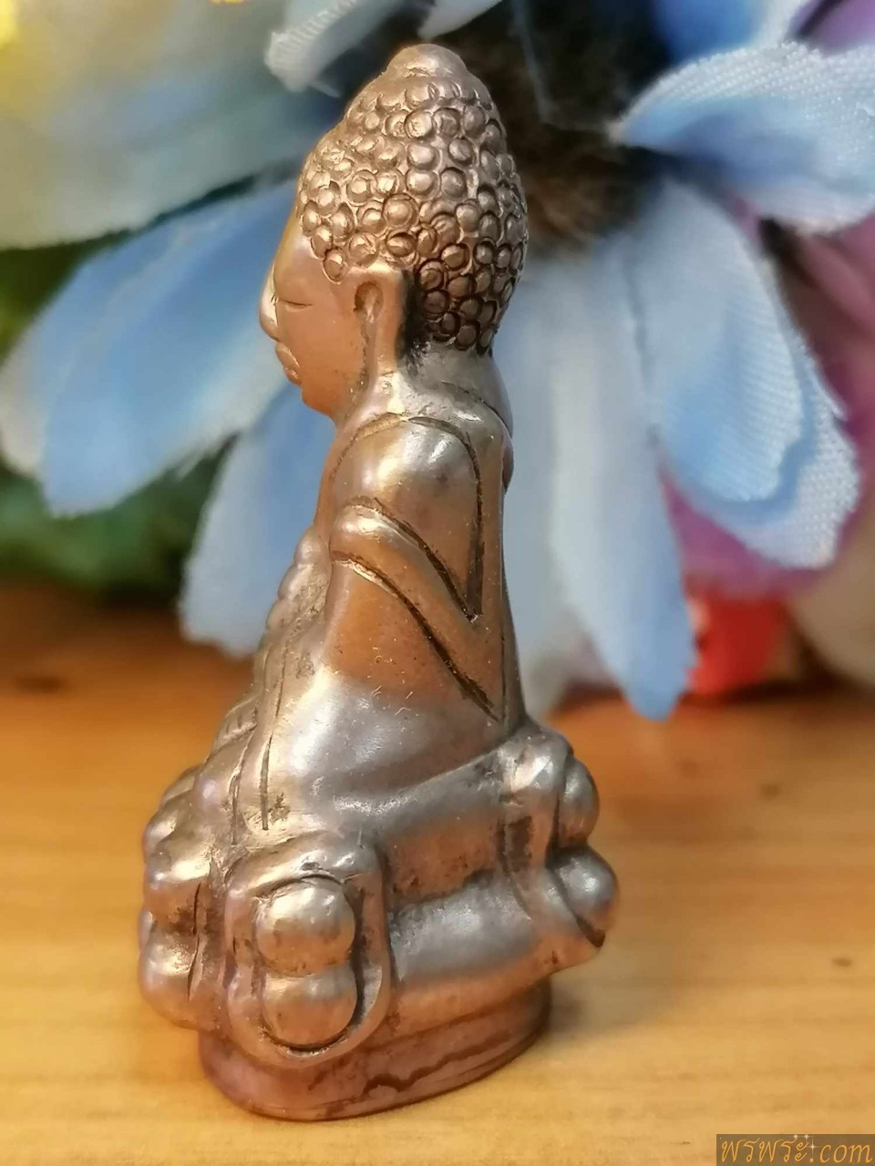 พระกริ่งปวเรศ พิมพ์โค๊ตพิเศษ เนื้อสำริด กริ่งดัง