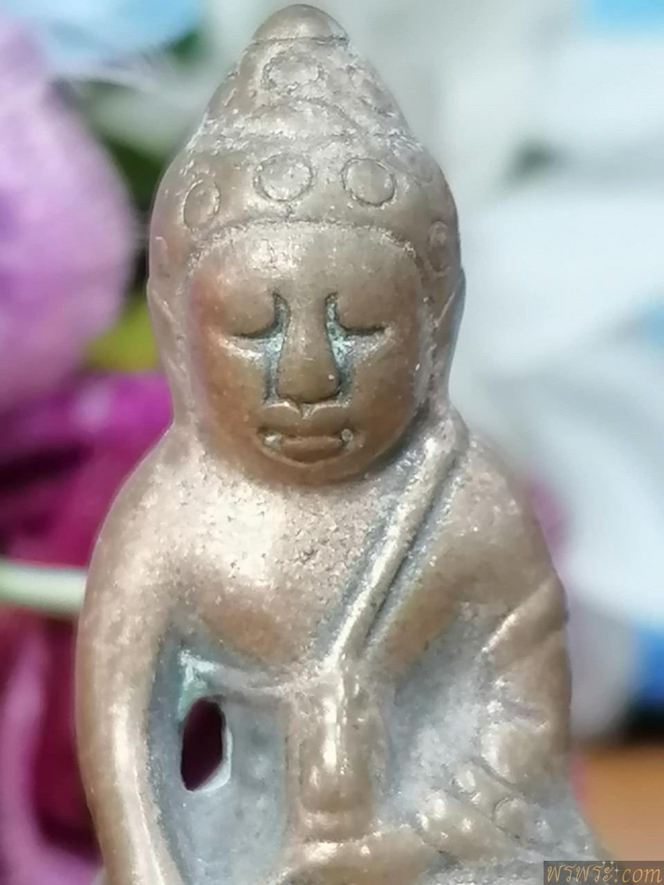 พระกริ่งปวเรศ เนื้อสำริด กริ่งดัง