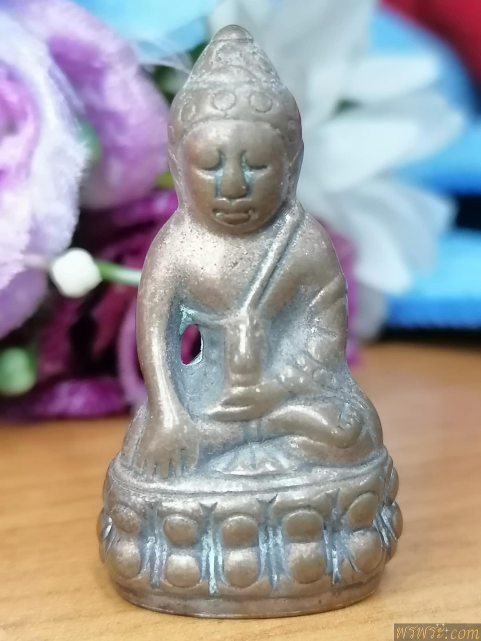 พระกริ่งปวเรศ เนื้อสำริด กริ่งดัง