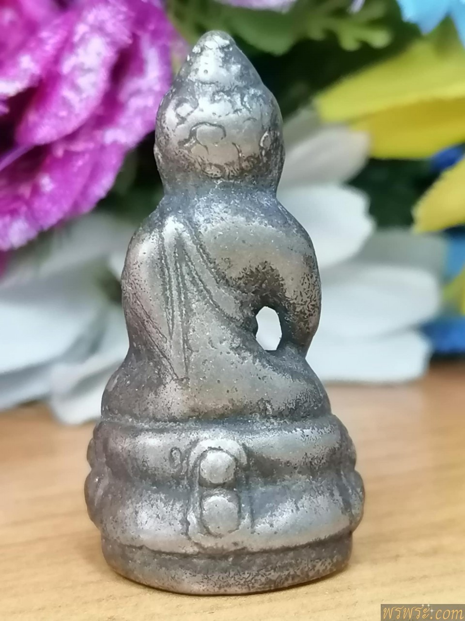 พระกริ่งปวเรศ เนื้อสำริด เงิน กริ่งดัง