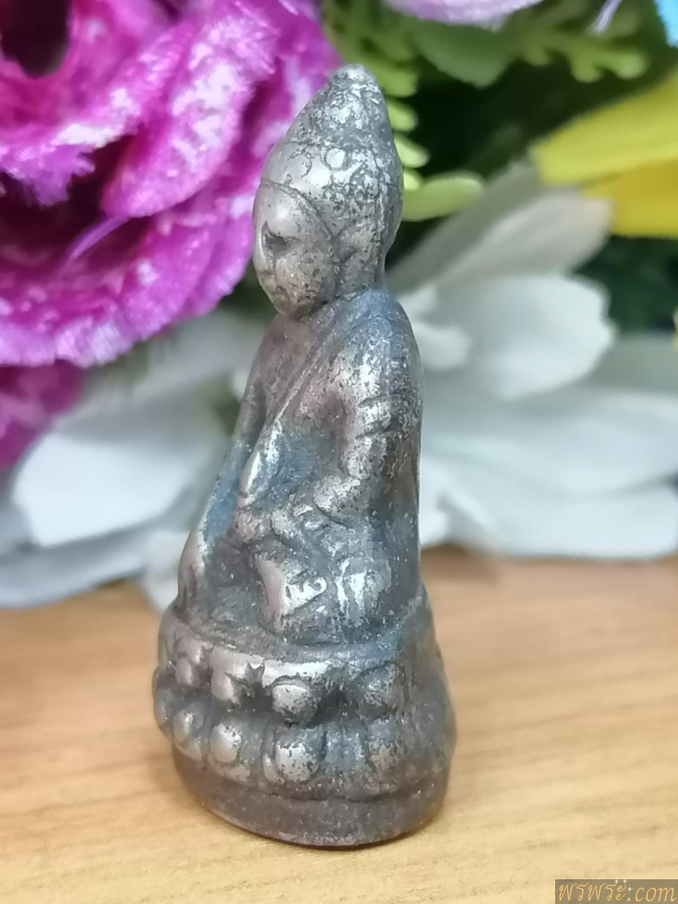 พระกริ่งปวเรศ เนื้อสำริด เงิน กริ่งดัง