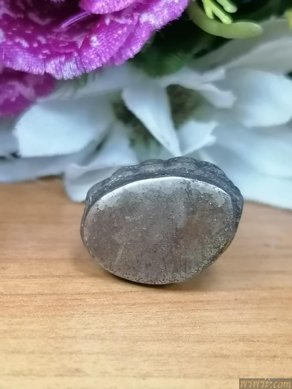 พระกริ่งปวเรศ เนื้อสำริด เงิน กริ่งดัง