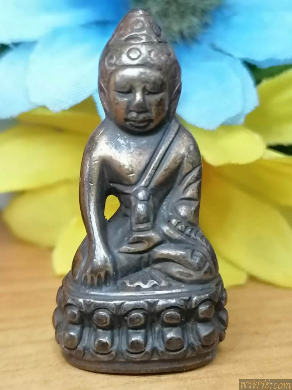 พระกริ่งปวเรศ เนื้อสำริด กริ่งดัง ก้นครก