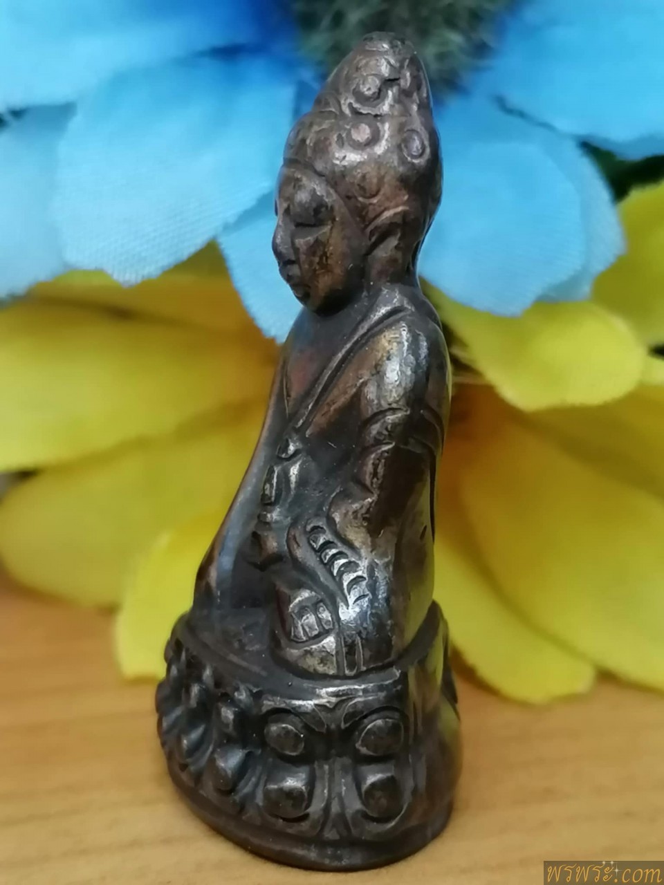 พระกริ่งปวเรศ เนื้อสำริด กริ่งดัง ก้นครก