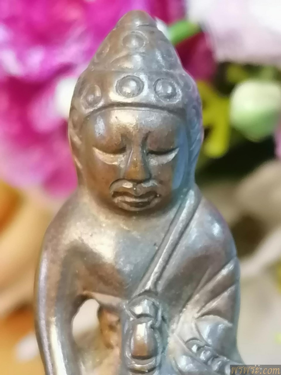 พระกริ่งปวเรศ เนื้อสำริด กริ่งดัง