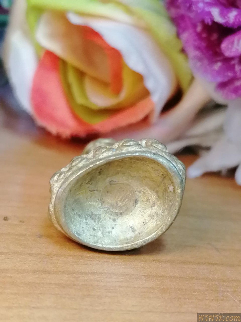 พระกริ่งปวเรศ เนื้อสำริด กริ่งดัง ก้นครก