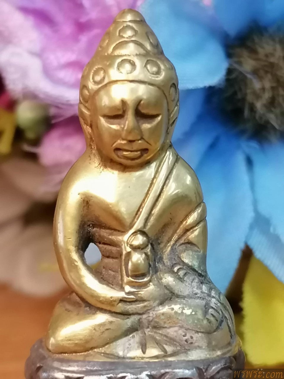 พระกริ่งปวเรศ ปางสมาธิ ร.๕เนื้อสำริด2สี กริ่งดัง9โค๊ต